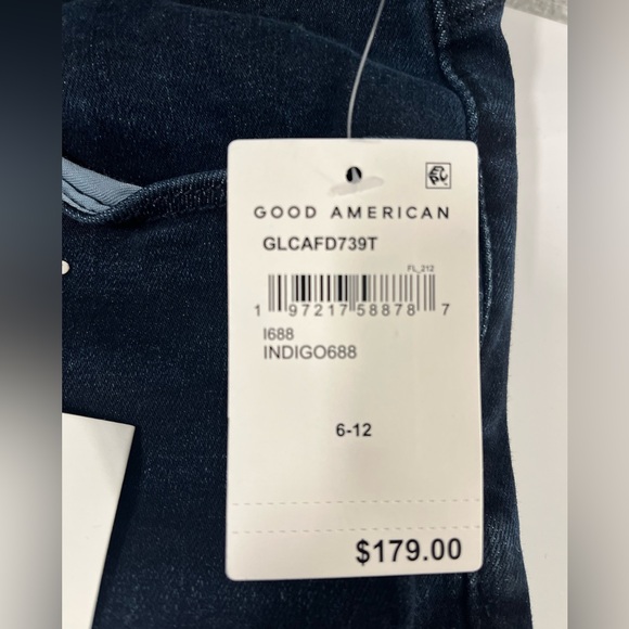 Good American Skinny Crop Jeans - Picture 5 of 5
